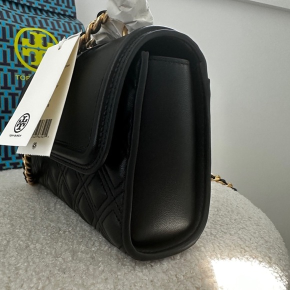 Tory Burch Small Fleming Quilted Convertible Shoulder Bag *New with tags* - Picture 11 of 13